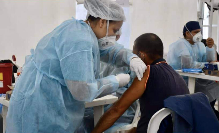 En Medellín ya han sido aplicadas 315.555 dosis de vacunas contra COVID19