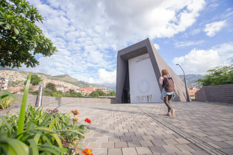 Niños, paz y memoria