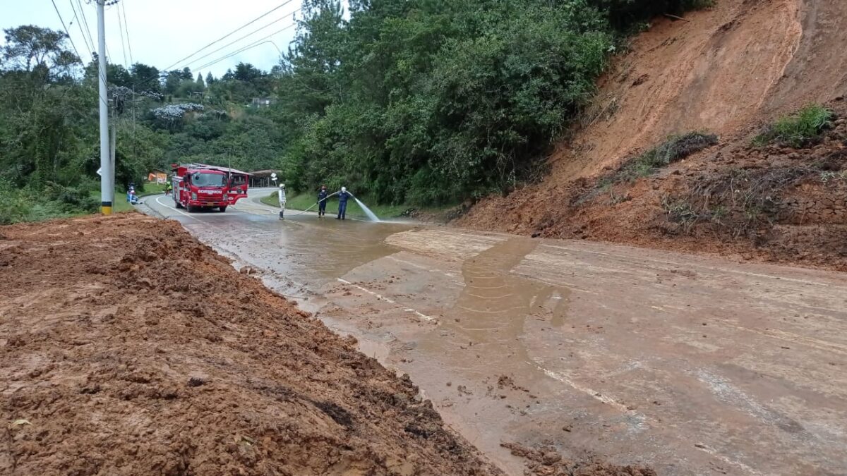 Habilitan, con paso restringido a un carril, sector Carrizales vía Las Palmas - Don Diego