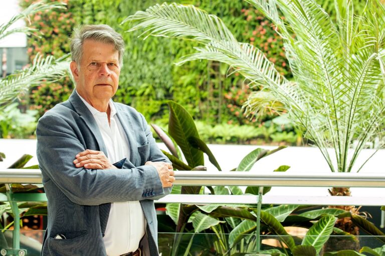 Iván Darío Vélez, tras la creación de vacunas en Medellín