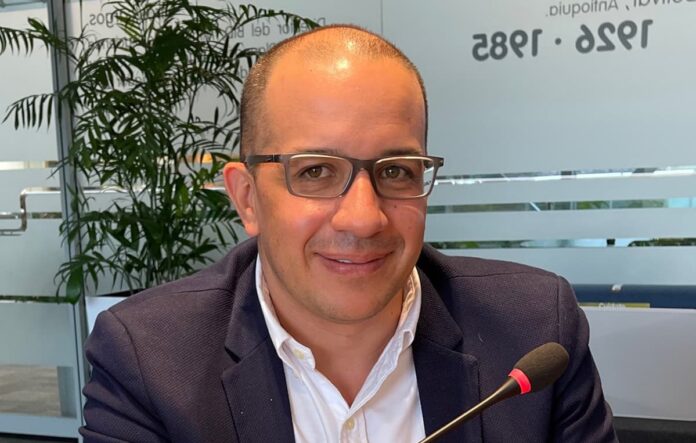 Exministro Jorge Andrés Carrillo, designado nuevo gerente de EPM