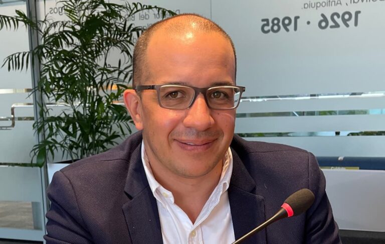 Exministro Jorge Andrés Carrillo, designado nuevo gerente de EPM