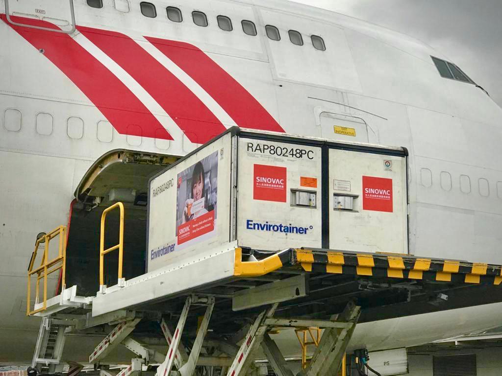 Un millón de vacunas de Sinovac llegaron a Colombia este martes 27 de Abril