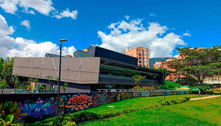 Encuentros virtuales para aprender inglés en la Biblioteca Débora Arango