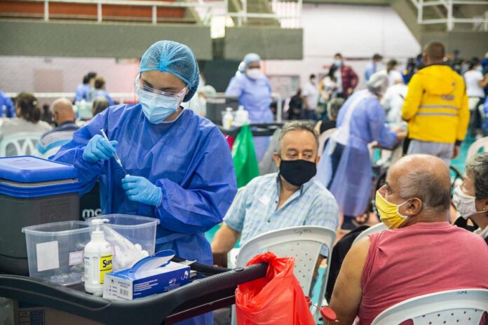 En Antioquia ya han sido aplicadas 944.376 dosis de vacunas contra el COVID19