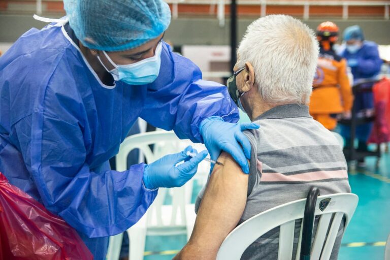 En Medellín ya han sido aplicadas 624.669 dosis de vacunas contra el COVID19