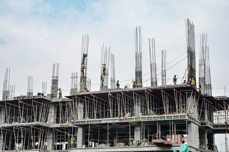 La construcción: corazón de la economía en tiempos complejos