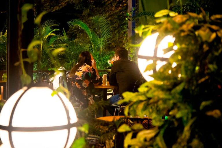 Asobares afirma que no es responsable de verificar certificado de vacunación en los gastrobares