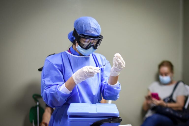Plan Nacional de Vacunación en Antioquia: 786.660 dosis aplicadas