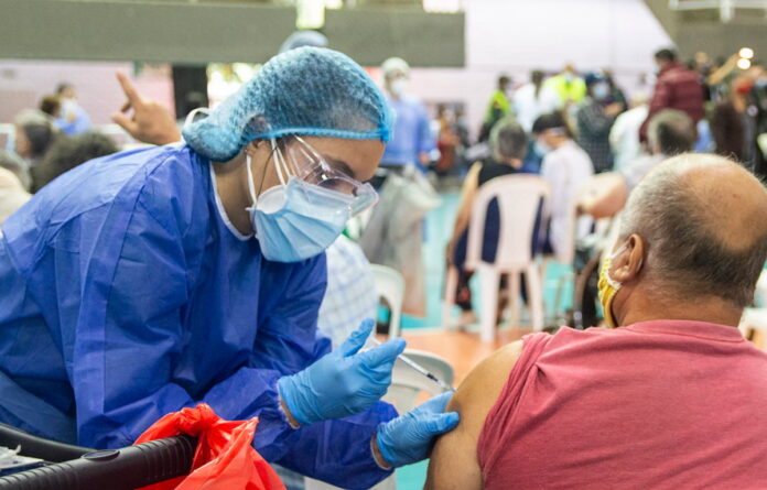 Vacunación sin cita previa en Medellín para Mayores de 60 años
