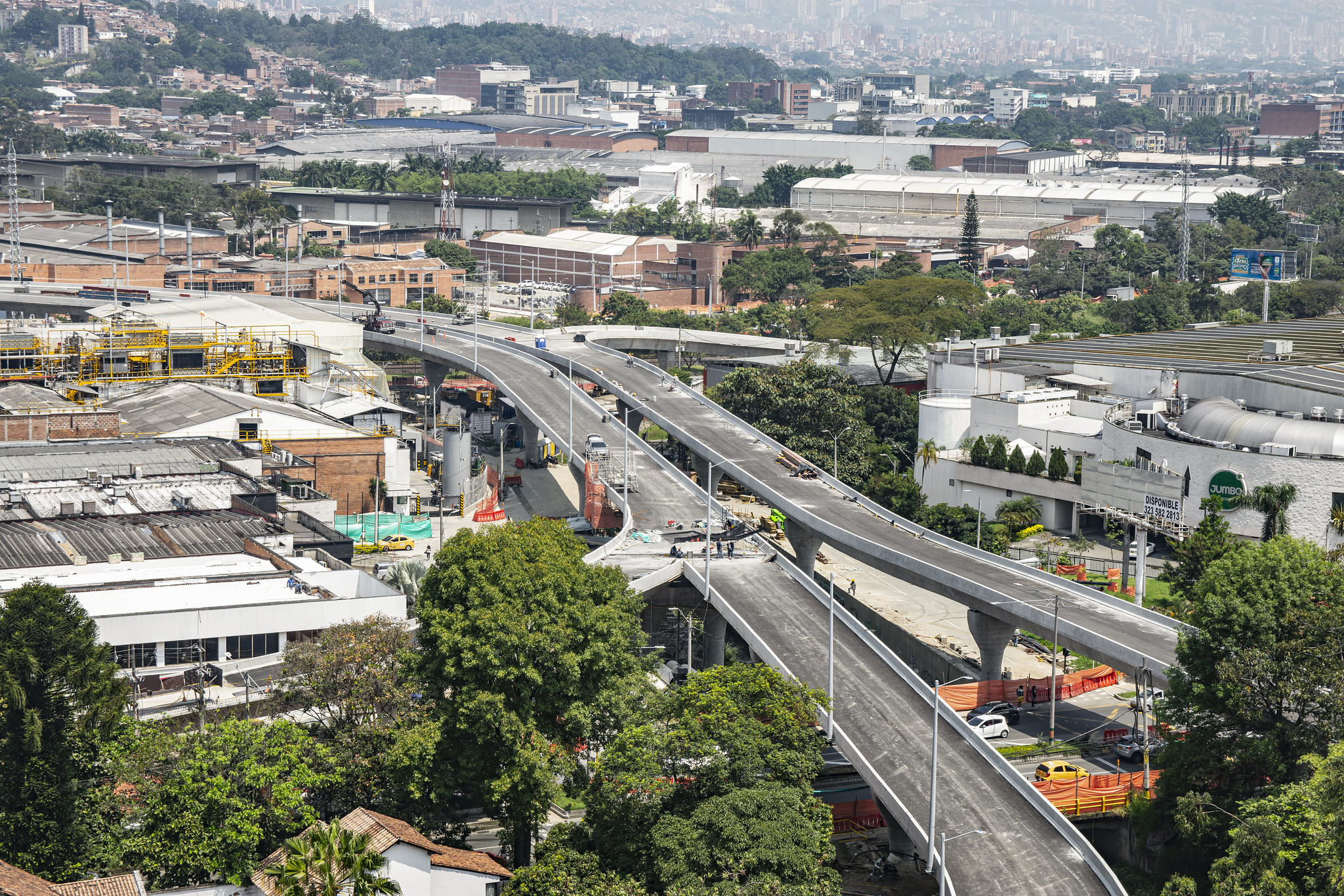 Primer tramo del intercambio vial de La Ayurá, en funcionamiento