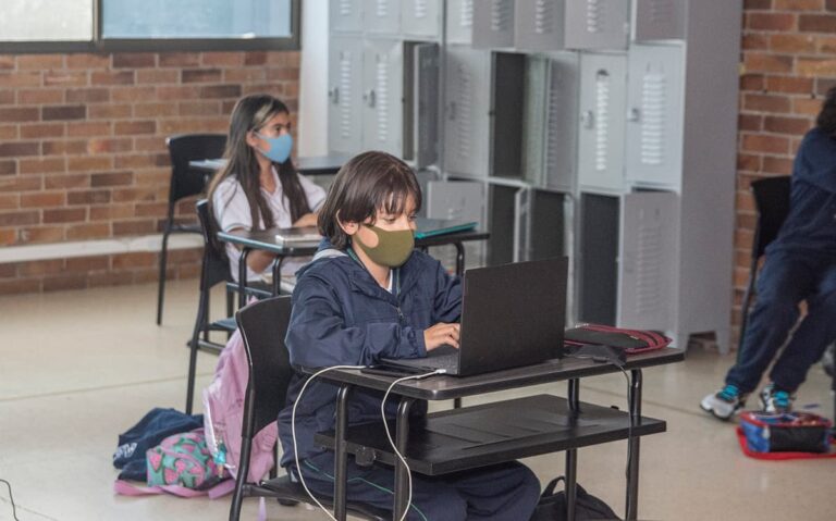 A partir del 15 julio, retorno presencial a las aulas: Minsalud