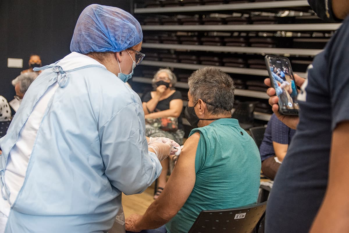 9 puntos habilitados para aplicarse tercera dosis contra COVID19 en Medellín