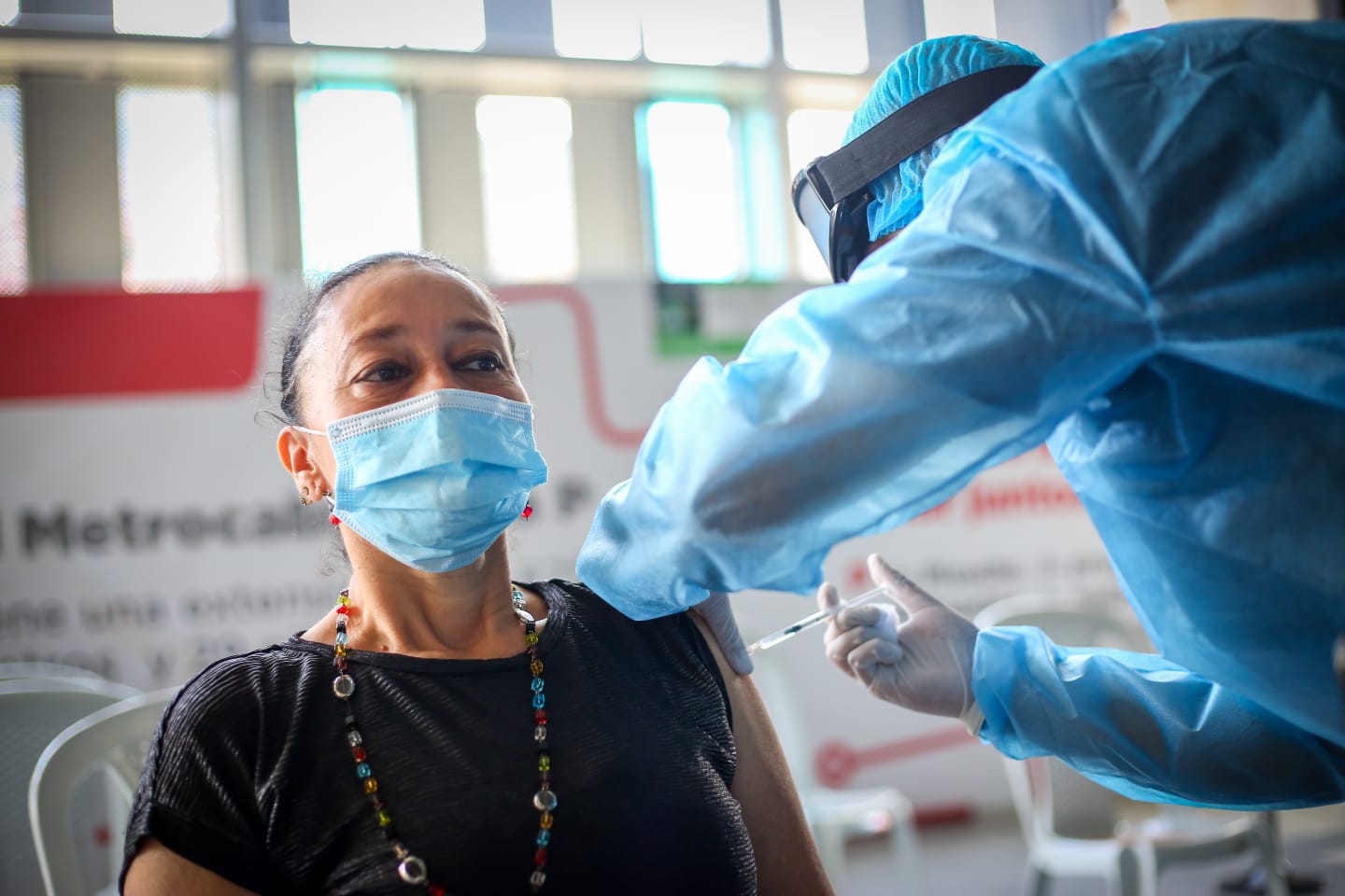 Vacunación contra COVID19 en Colombia al 17 de noviembre de 2021