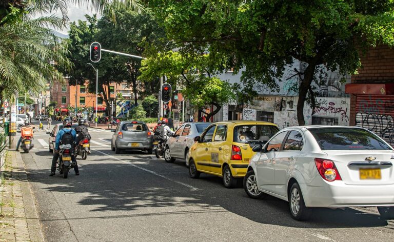 Crecen las compras de seguros por internet para autos en Antioquia