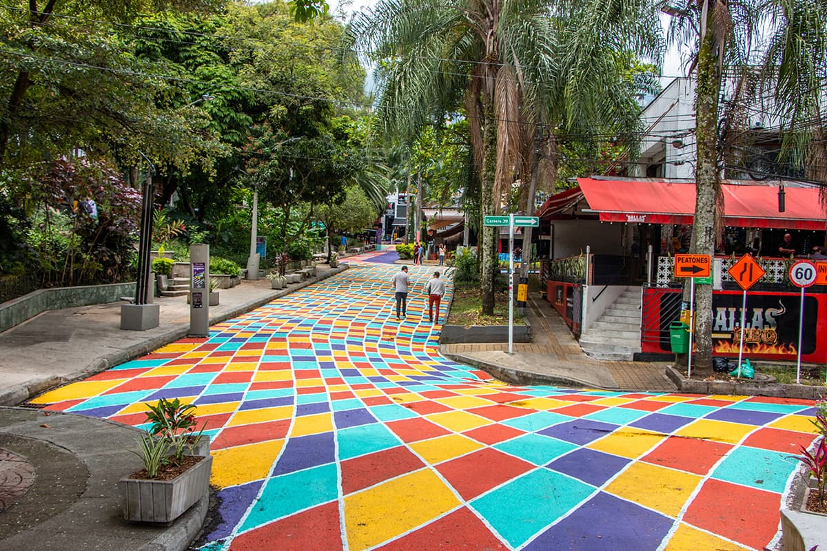 Plan de reactivación económica en la zona rosa de El Poblado