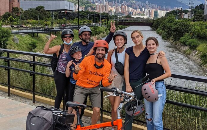 Turistiando por Medellín en bicicleta