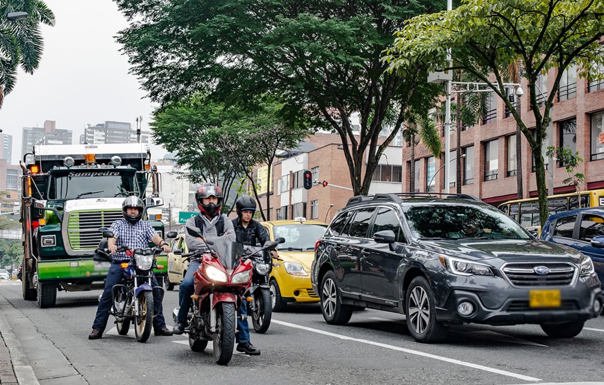 Pico y placa en Medellín para motos y vehículos este lunes 8 de noviembre
