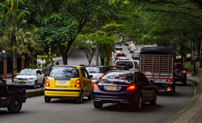 Pico y placa en Medellín para motos y carros este viernes 17 de marzo