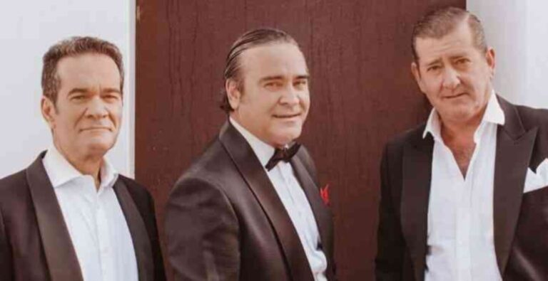 A dos velas, en concierto