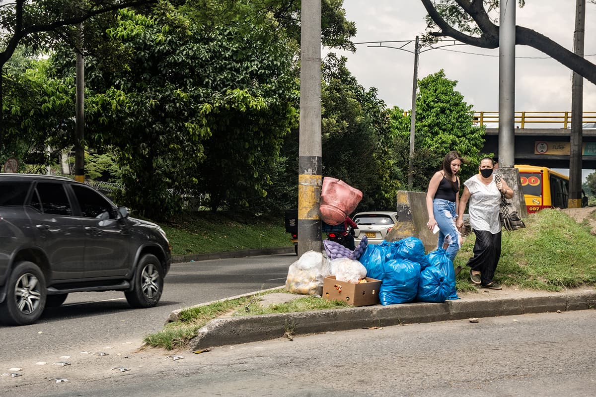 Basuras en calles de El Poblado un problema de todos
