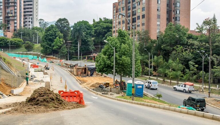 Cierre total, por 3 meses aproximadamente, en la avenida 34 con Los Balsos, en El Poblado