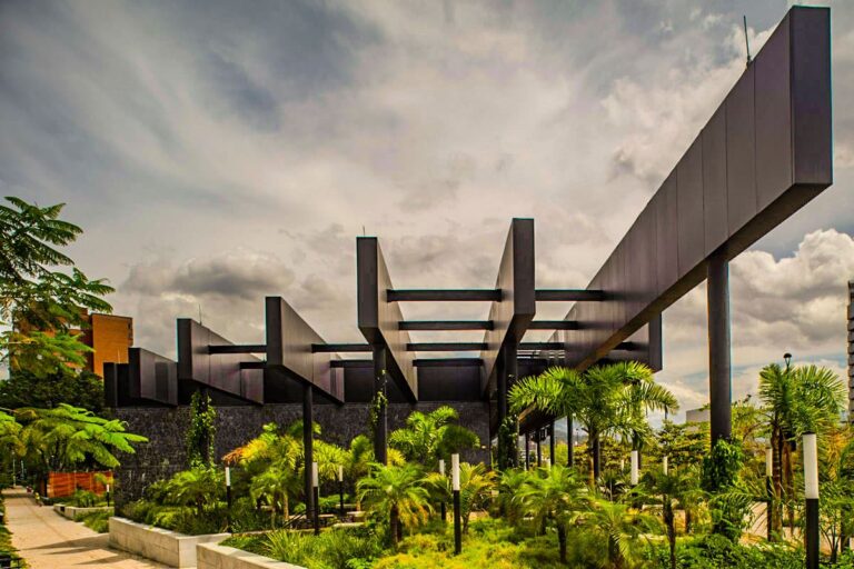 Diálogos Medellín habla sobre la arquitectura en condiciones extremas