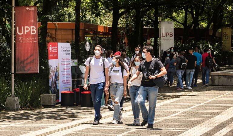Observatorio de la Universidad Colombiana alerta por el lento retorno a la presencialidad