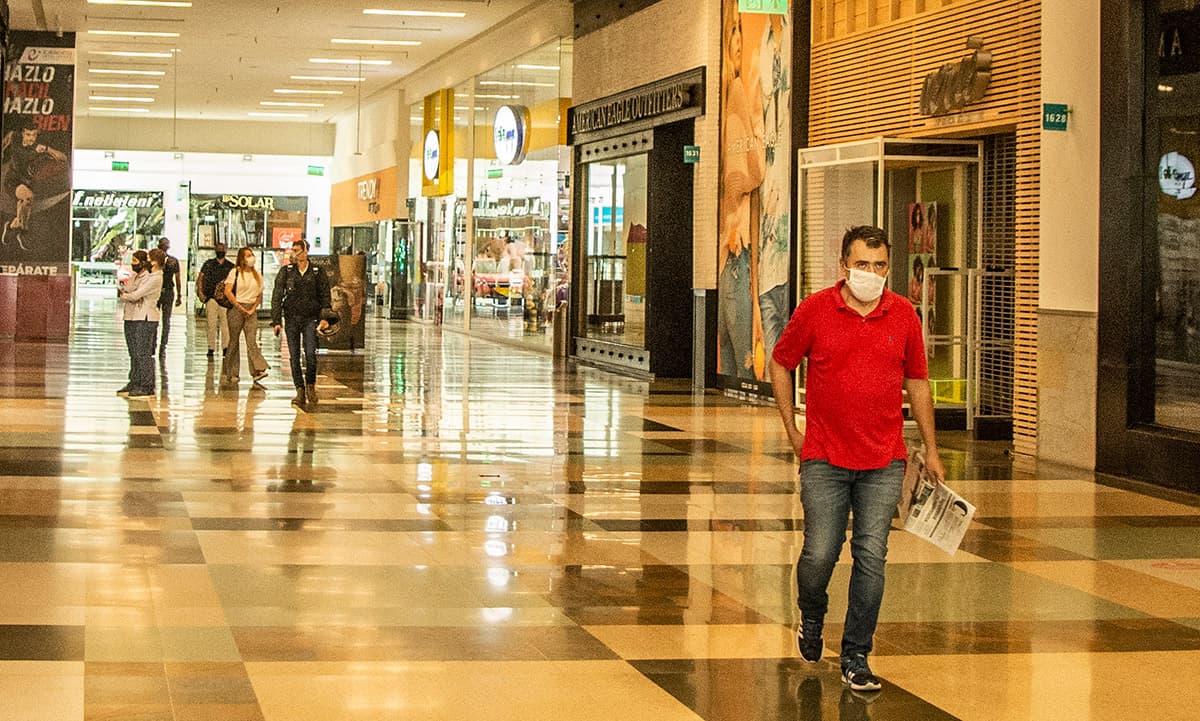 Centros comerciales de Medellín apuestan por una reactivación segura