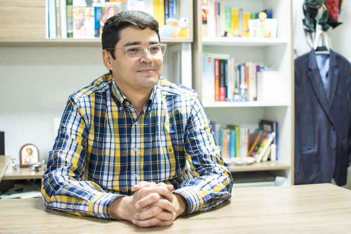 Juan Pablo González, médico pediatra, y creador de Hola Dr, una iniciativa que cumple 5 años.
