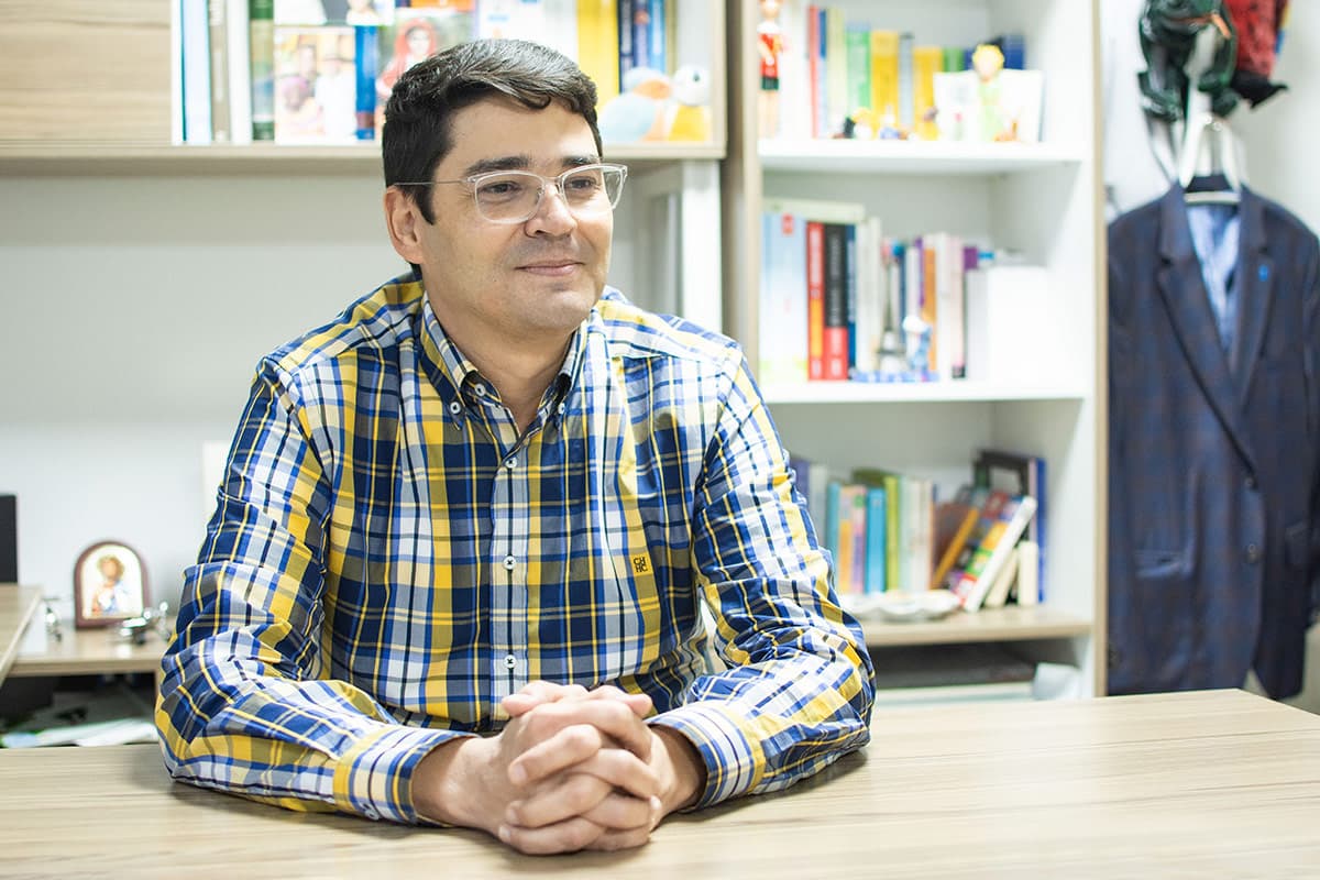 Juan Pablo González médico pediatra creador de Hola Dr