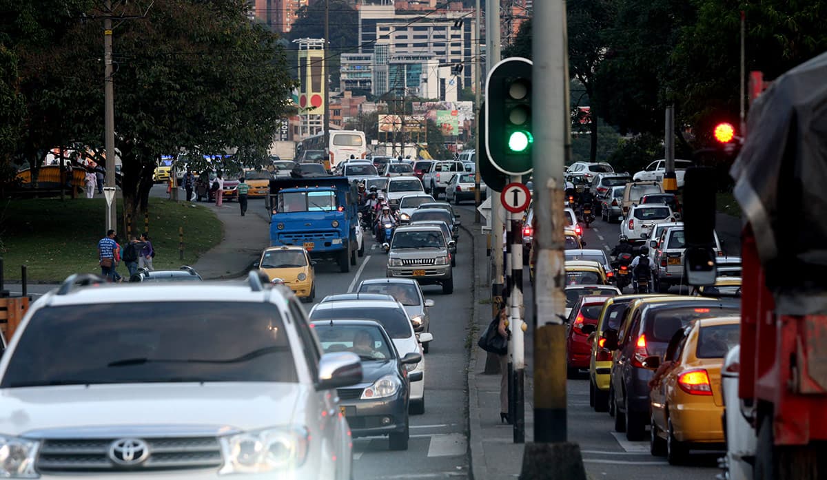 Pico y placa en Medellín para motos y carros