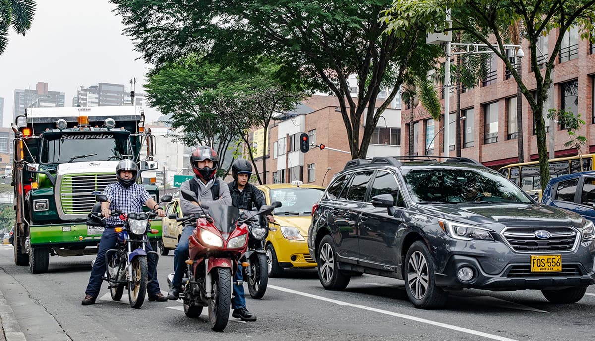 Pico y placa en Medellín para motos y carros