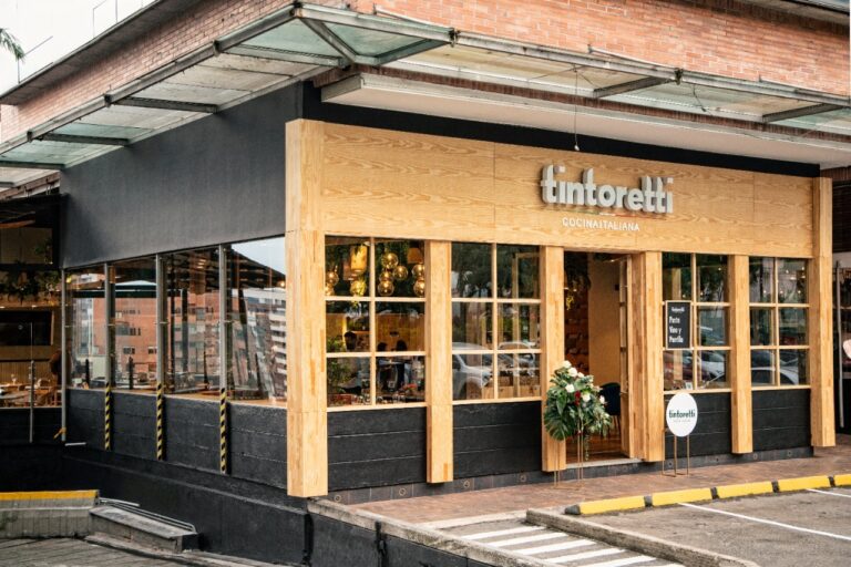 Celebraciones navideñas con música en vivo, en el restaurante Tintoretti
