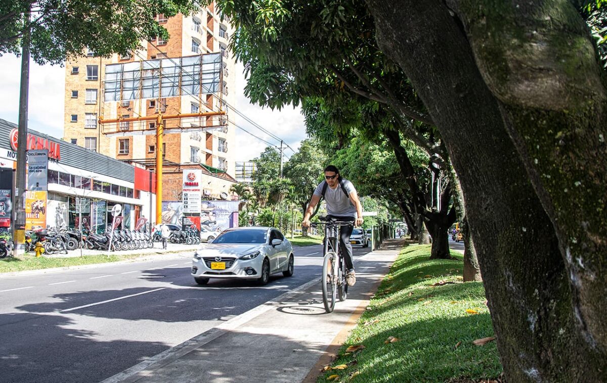 Pico y placa en Medellín para motos y carros