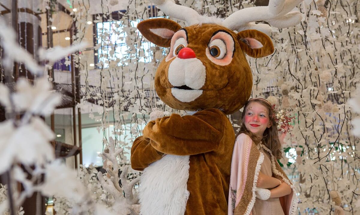 Rudolf recibe la Navidad, en el Parque Comercial El Tesoro