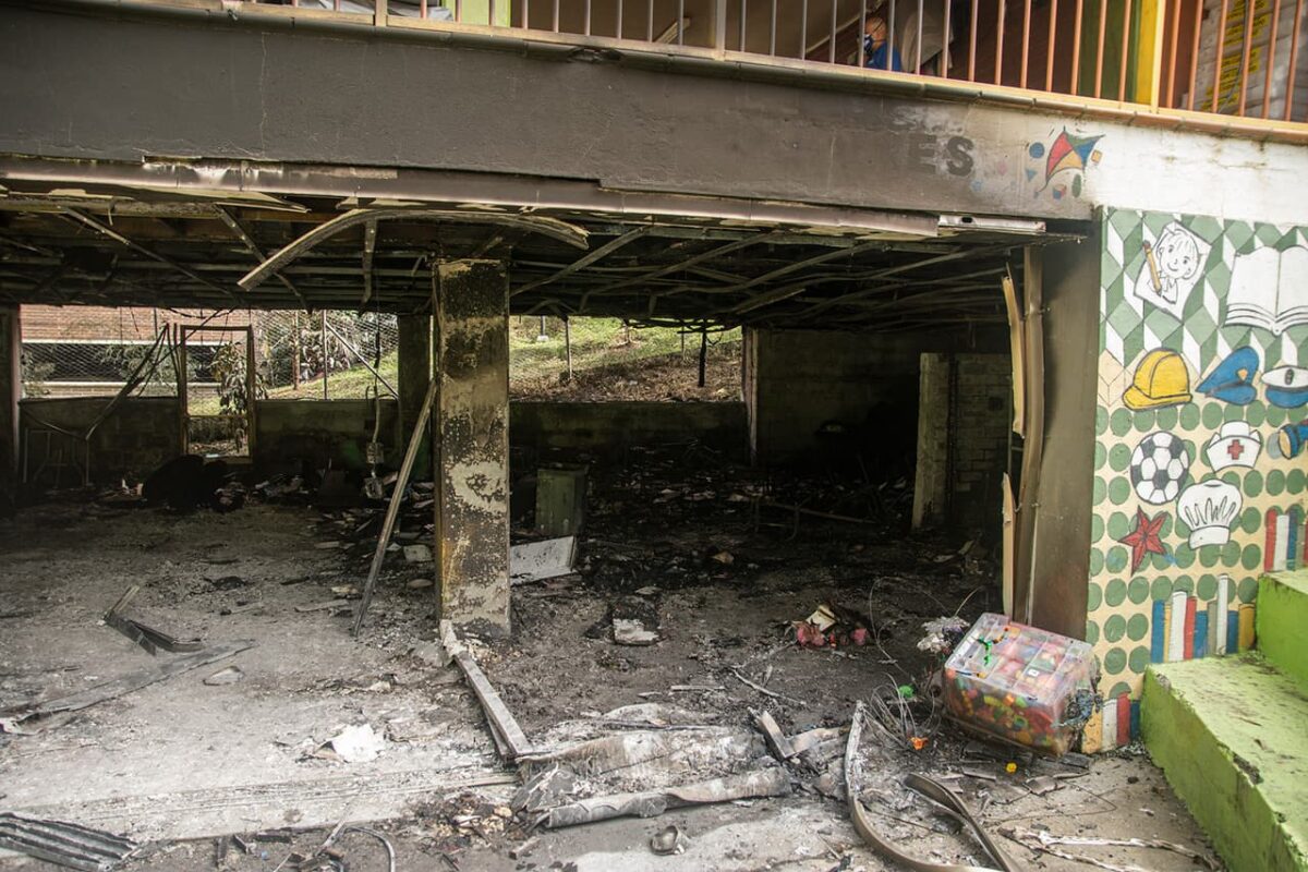 incendio en la Corporación Casa de María y el Niñ