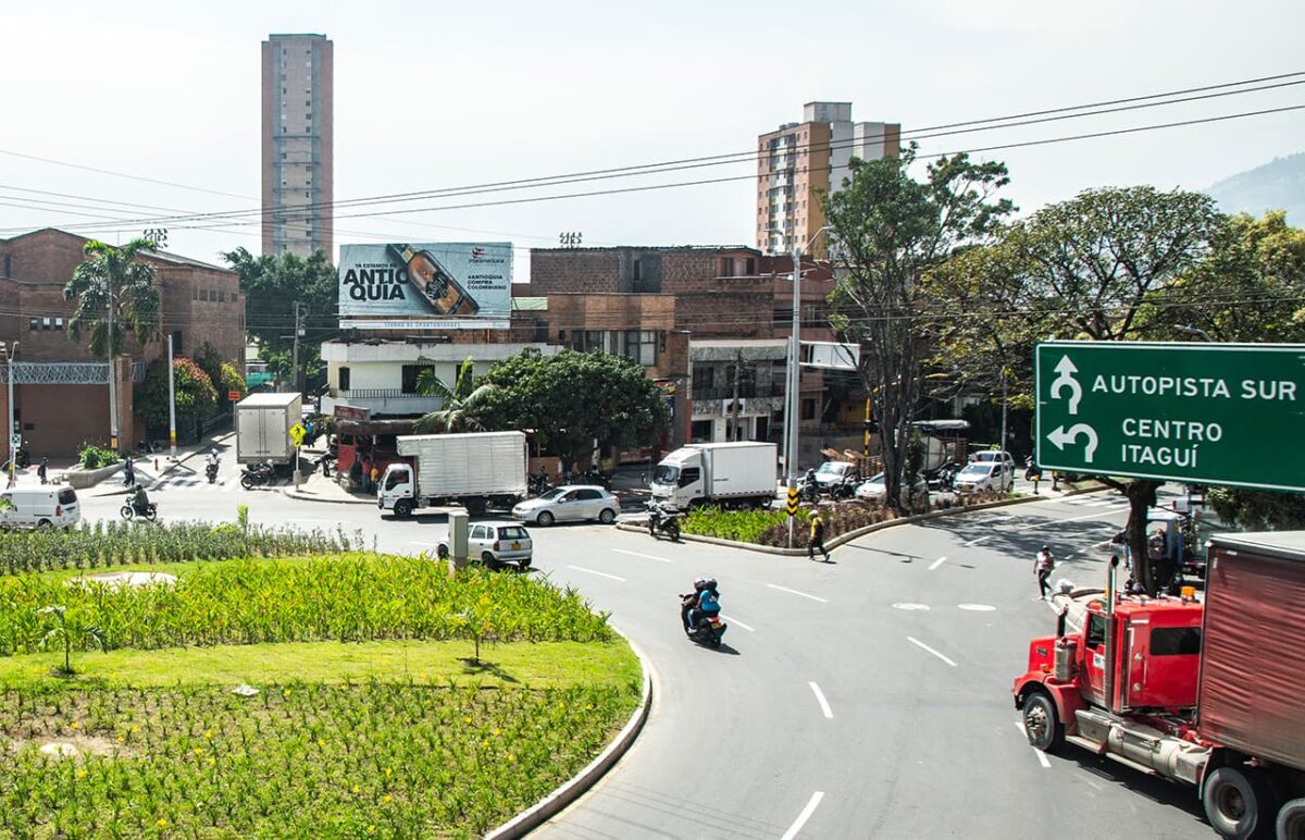 Itagüí no se acoge a pago para circular en pico y placa y habilitará vías