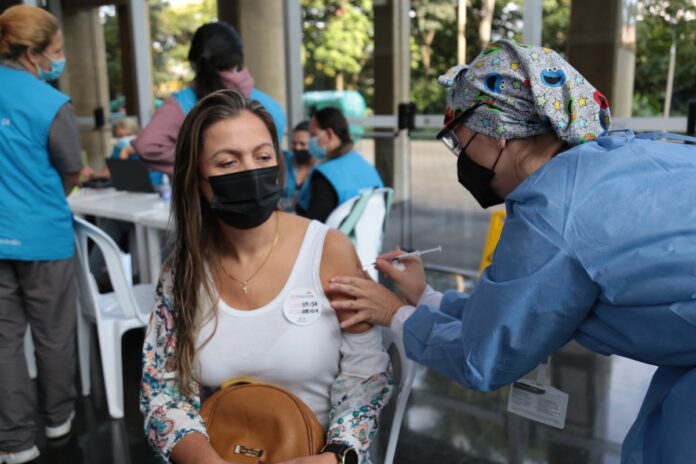 Medellín ya administró 4.686.192 dosis de vacunas contra el COVID- 19