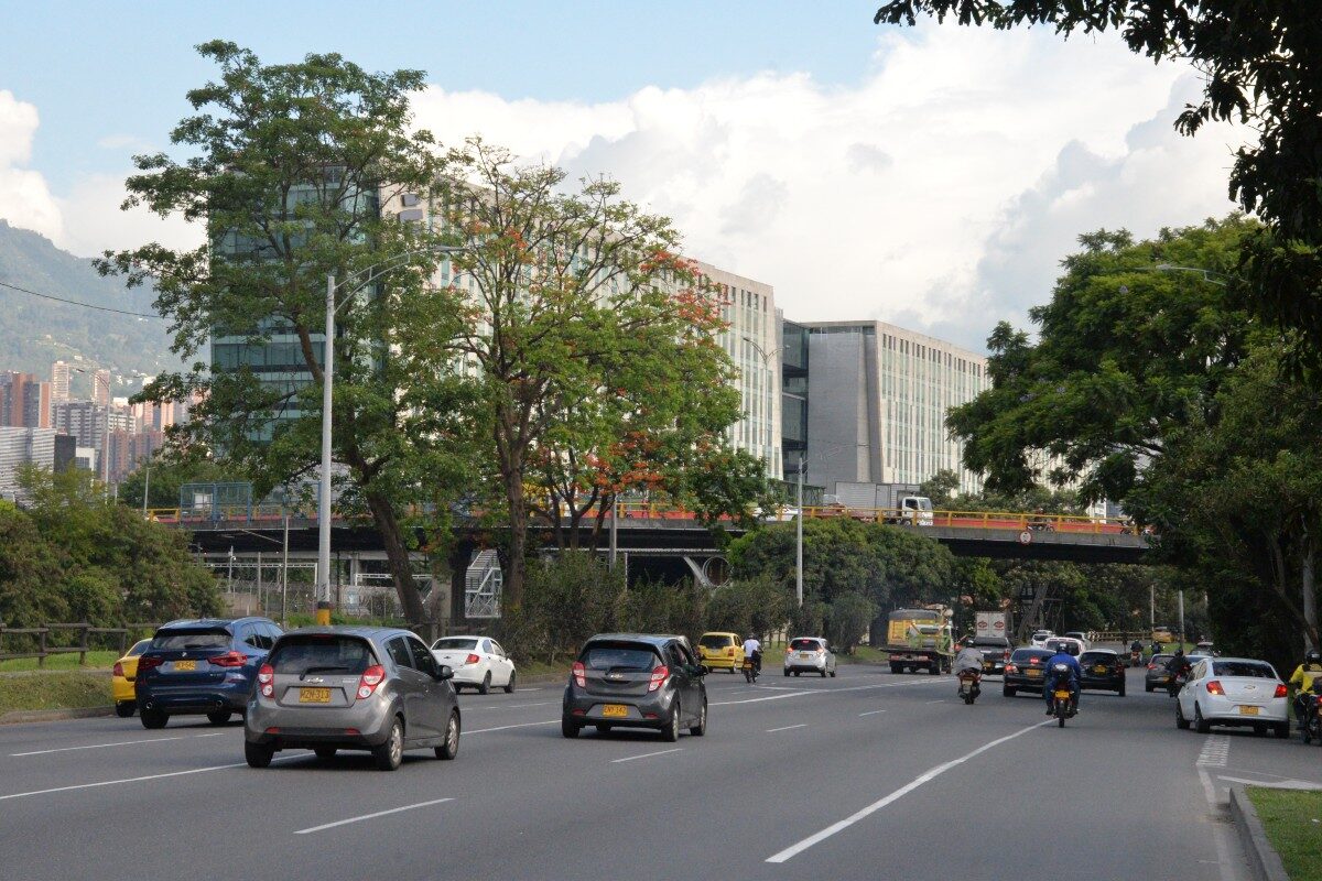 Pico y placa en Medellín para motos y carros