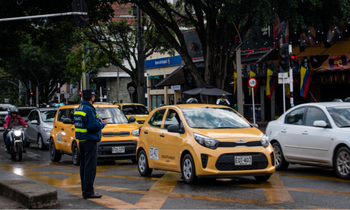 Pico y placa en Medellín para motos y carros este viernes 24 de febrero