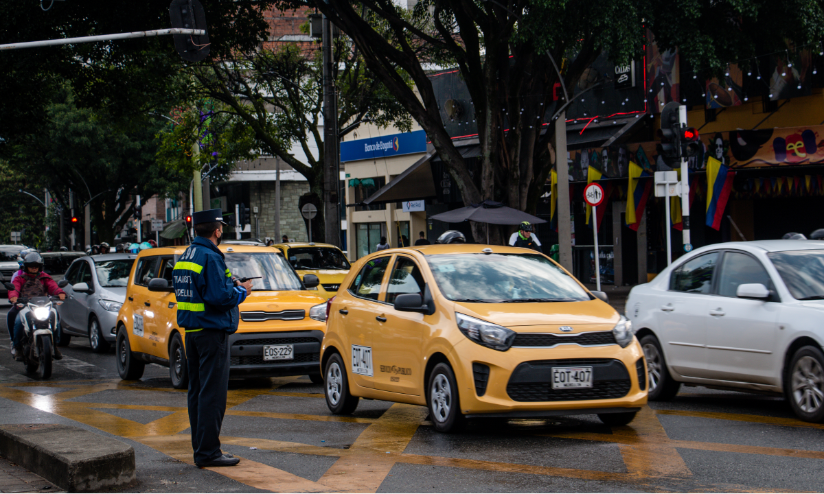 Pico y placa en Medellín para motos y carros