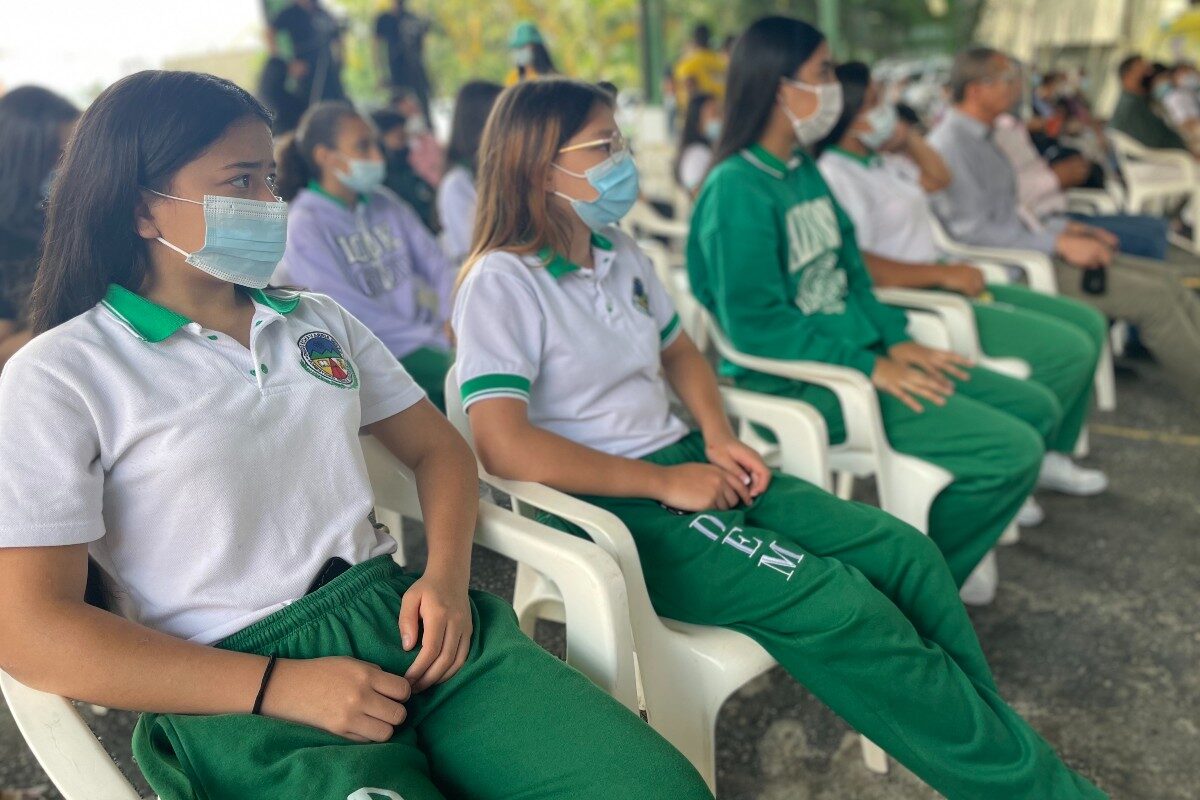 Vacunación a niños y adolescentes permitirá retorno seguro a clases