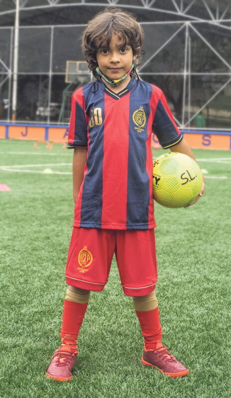 Jacobo Montoya, de seis años, no vacila al asegurar que será como Romelu Lukaku, el belga delantero en el Chelsea F.C.
