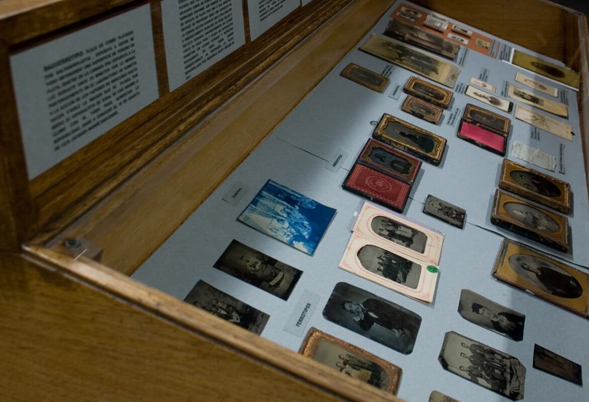 El Archivo Fotográfico Biblioteca Pública Piloto, considerado por la Unesco como memoria del mundo