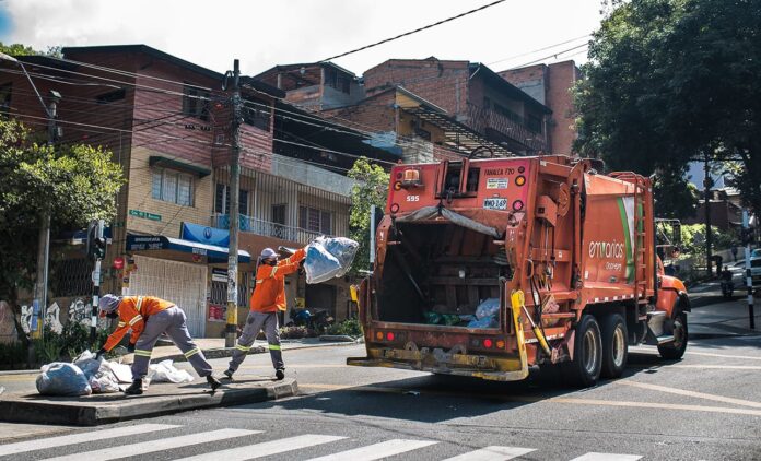 Empresas Varias de Medellín anuncia llegada de 77 vehículos más para recolectar basuras