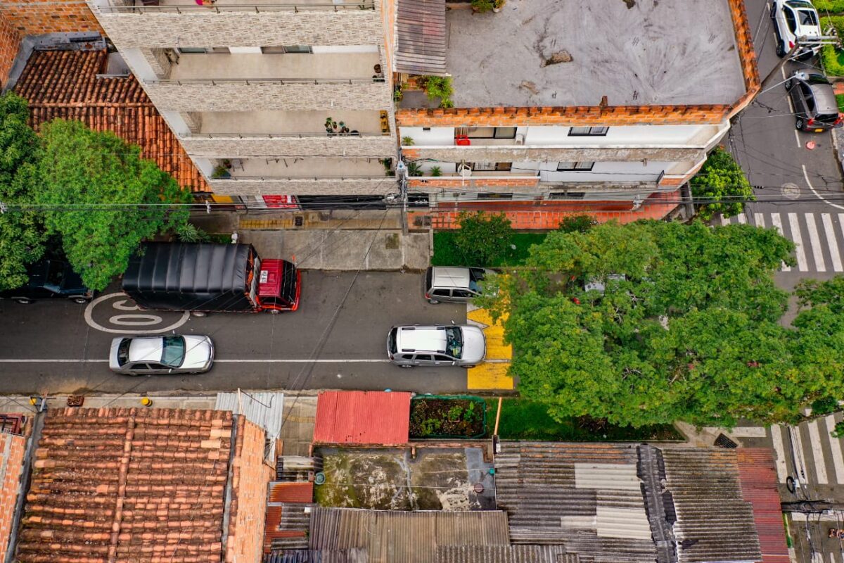 8 barrios de Envigado tendrán andenes nuevos, iniciaron las obras