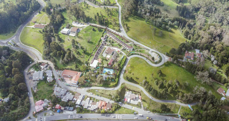 Inician cierres por obras del proyecto de ampliación en la vía La Acuarela, en Envigado