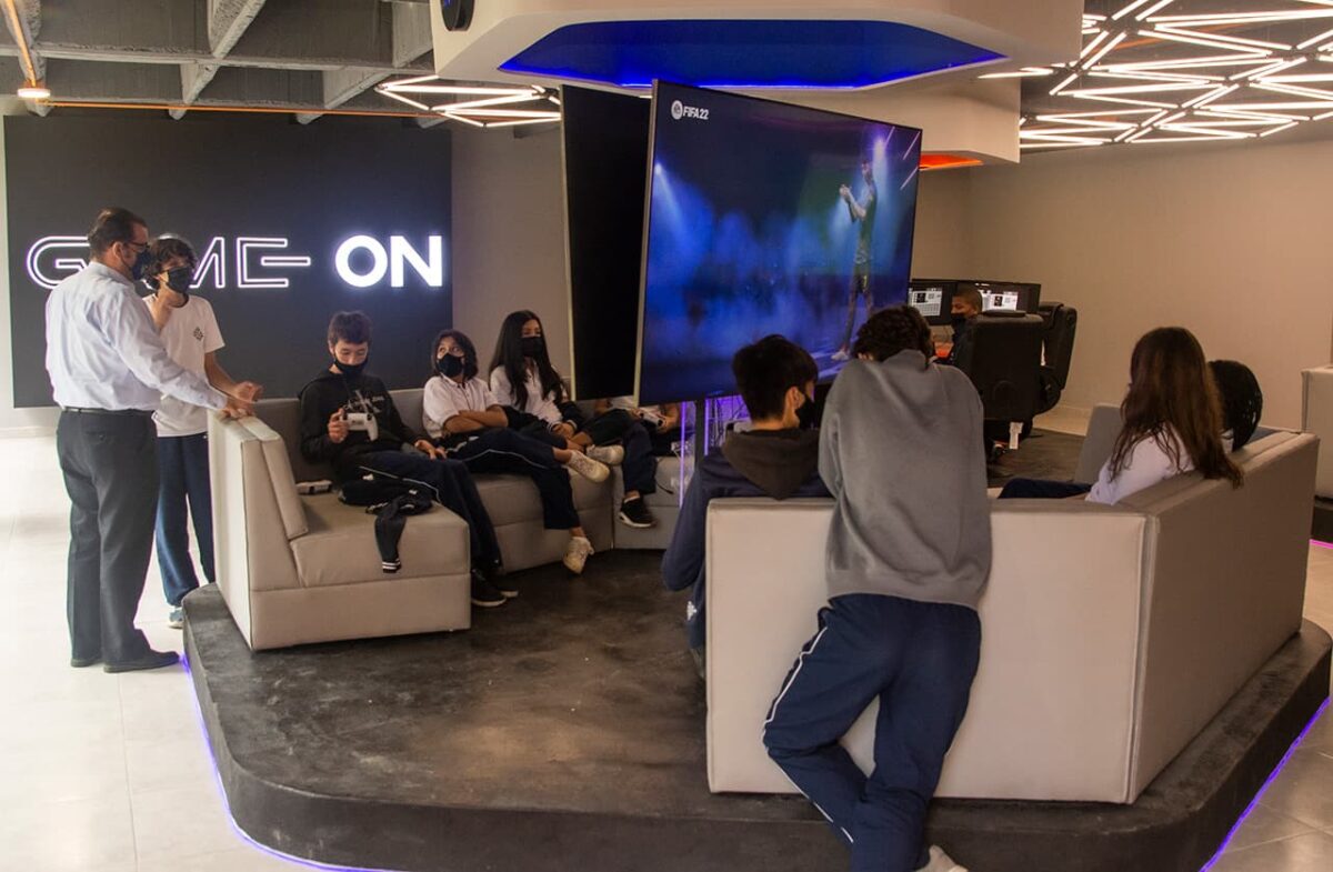 El Colegio San José de Las Vegas acaba de inaugurar en su sede de El Retiro un aula “gamer”,