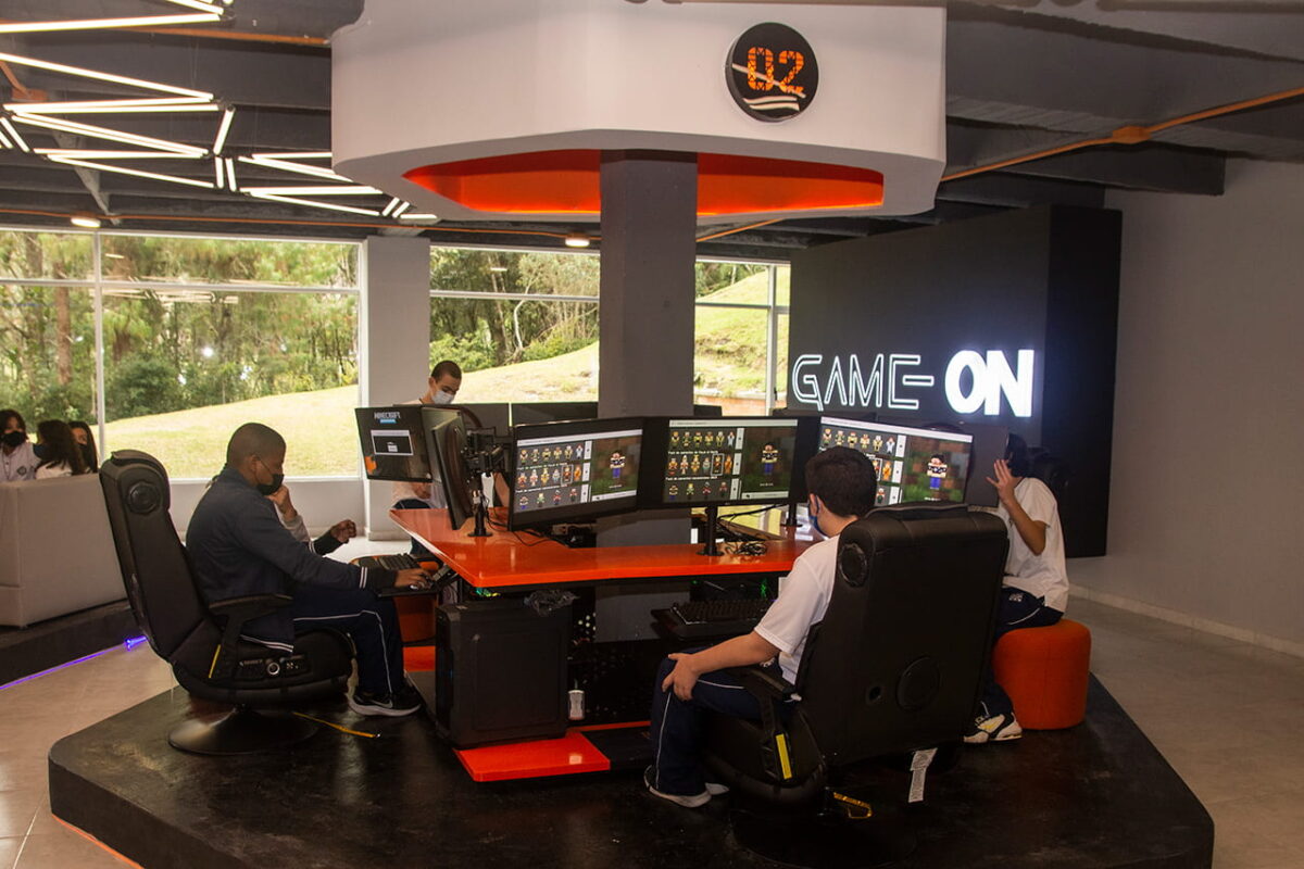 El Colegio San José de Las Vegas inaugura en El Retiro un aula gamer